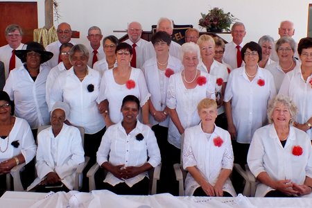 Die gesamentlike kerkkore van Gansbaai NG-gemeente en die VGK-gemeente in Blompark, wat gewys het waartoe hulle in staat is